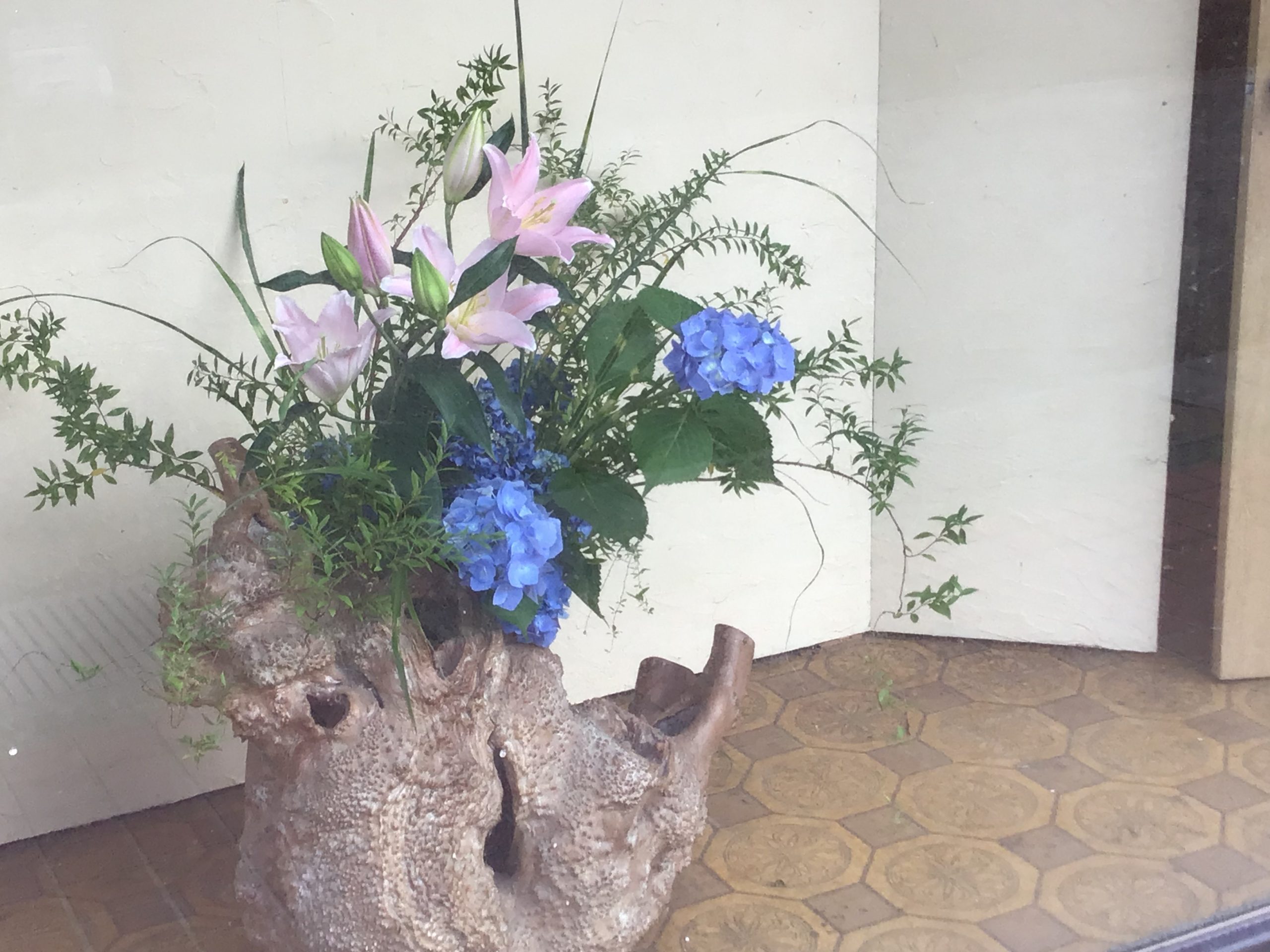 店横ディスプレイ｜「花はあんどう」　（鳥取県倉吉市の花キューピット加盟店 花屋）のブログ